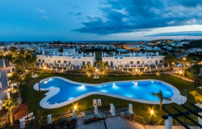 Apartament w Esteponie z niesamowitymi widokami na Gibraltar i górę La Concha